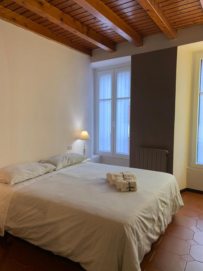 Studio Apartment Una Finestra Su Como Exterior foto